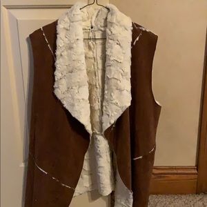 Women’s Leo& Nicole vest